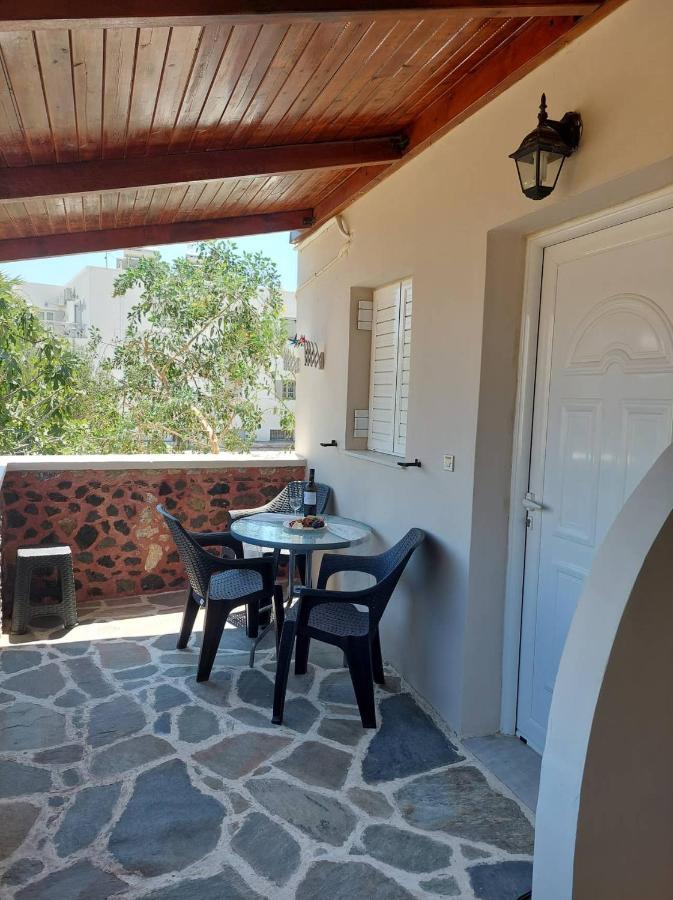 דירות פריסה Anezinas Place מראה חיצוני תמונה