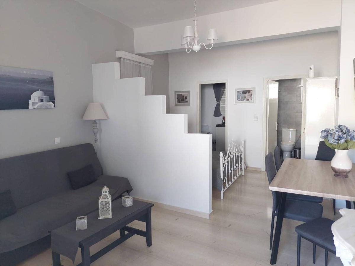 דירות פריסה Anezinas Place מראה חיצוני תמונה