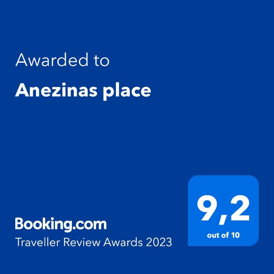 דירות פריסה Anezinas Place מראה חיצוני תמונה