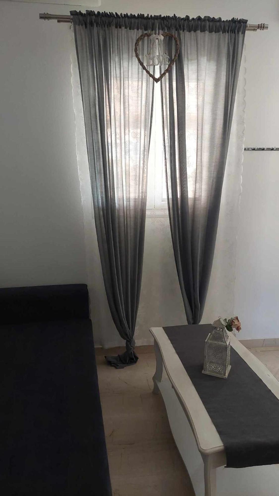 דירות פריסה Anezinas Place מראה חיצוני תמונה