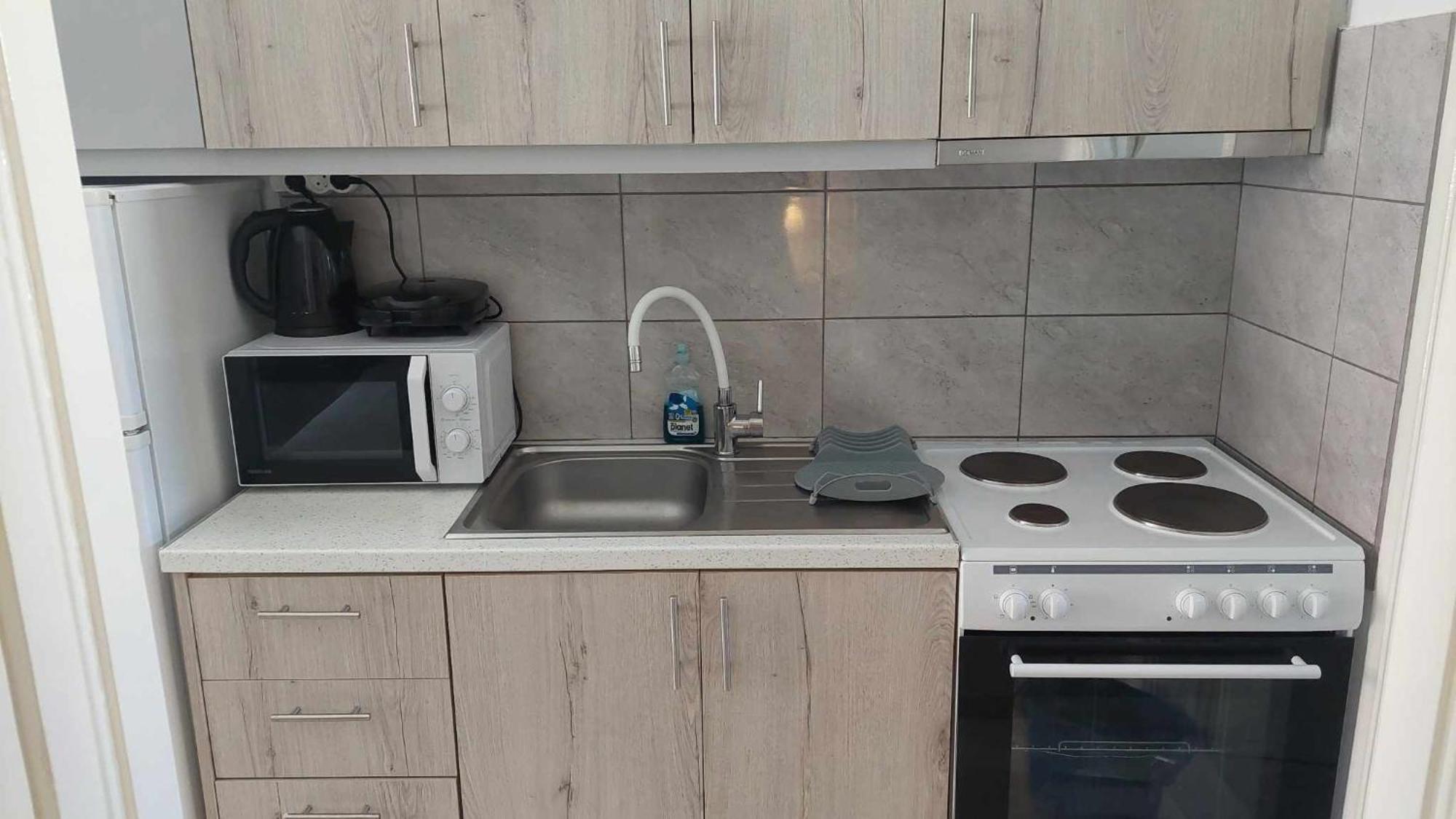 דירות פריסה Anezinas Place מראה חיצוני תמונה
